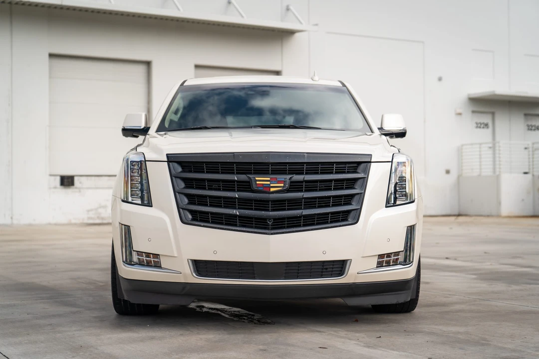 2015 Cadillac Escalade 4th Gen - Image 9 of 31