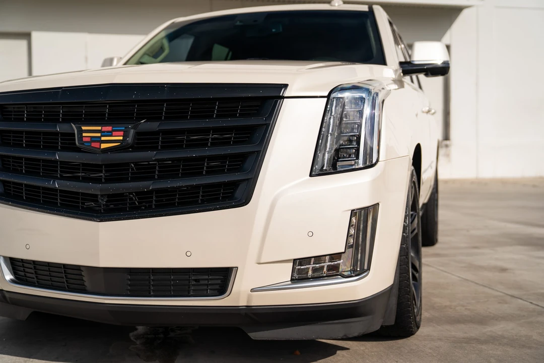 2015 Cadillac Escalade 4th Gen - Image 15 of 31