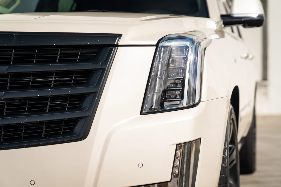 2015 Cadillac Escalade 4th Gen - Image 16 of 31