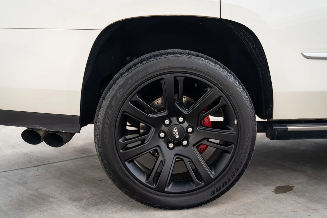 2015 Cadillac Escalade 4th Gen - Image 26 of 31