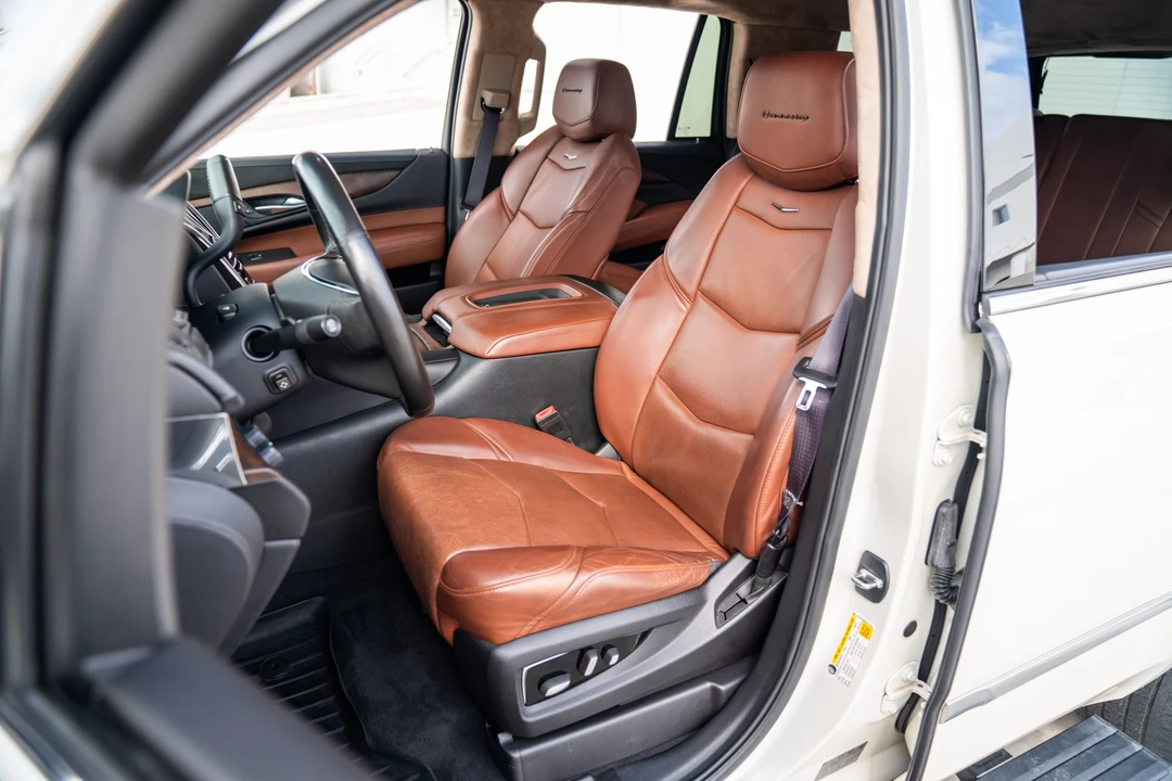 2015 Cadillac Escalade 4th Gen - Image 28 of 31