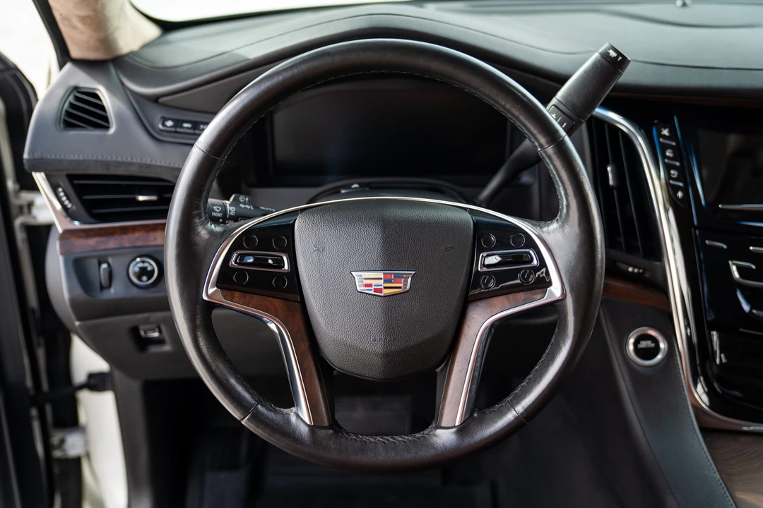 2015 Cadillac Escalade 4th Gen - Image 31 of 31