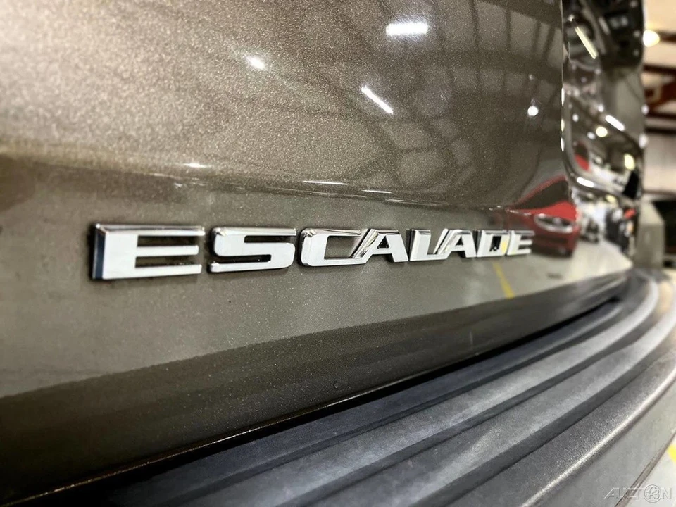 2015 Cadillac Escalade 4th Gen - Image 10 of 21