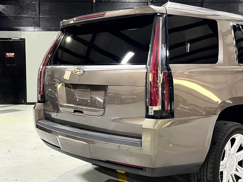 2015 Cadillac Escalade 4th Gen - Image 9 of 21
