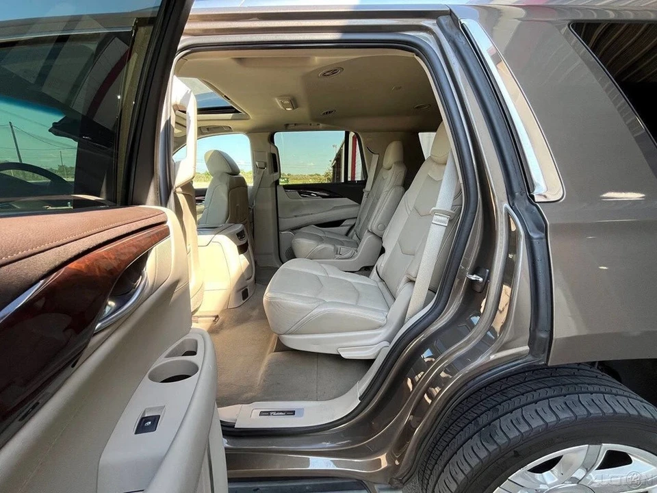 2015 Cadillac Escalade 4th Gen - Image 15 of 21