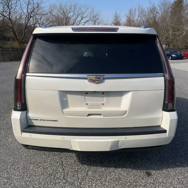 2015 Cadillac Escalade 4th Gen - Image 7 of 12