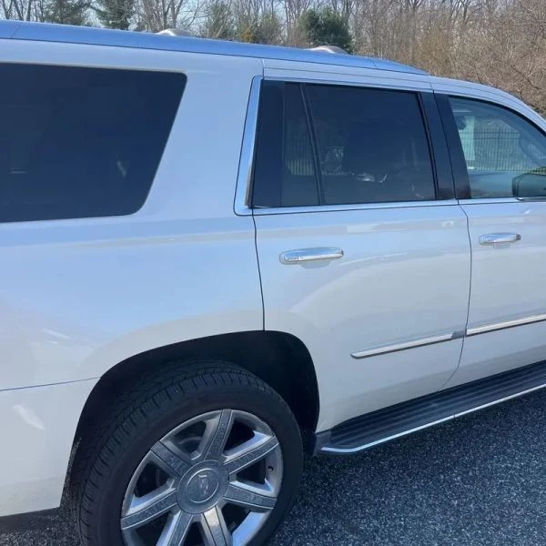 2015 Cadillac Escalade 4th Gen - Image 9 of 12