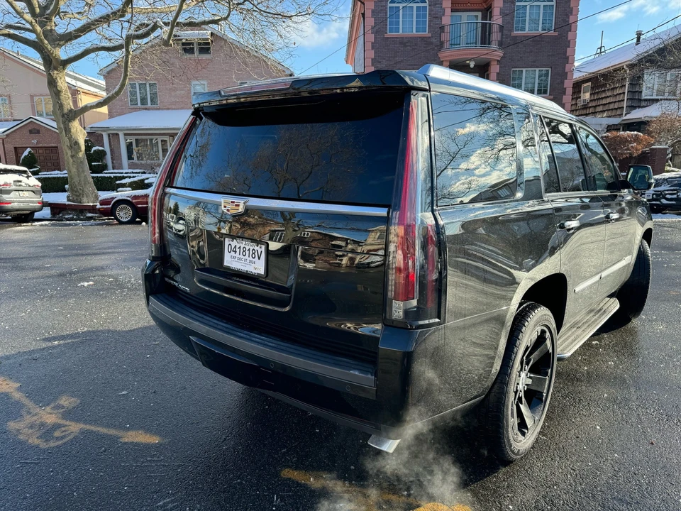 2015 Cadillac Escalade 4th Gen - Image 11 of 31