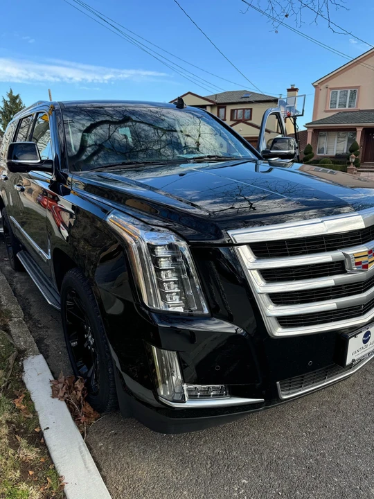 2015 Cadillac Escalade 4th Gen - Image 28 of 31