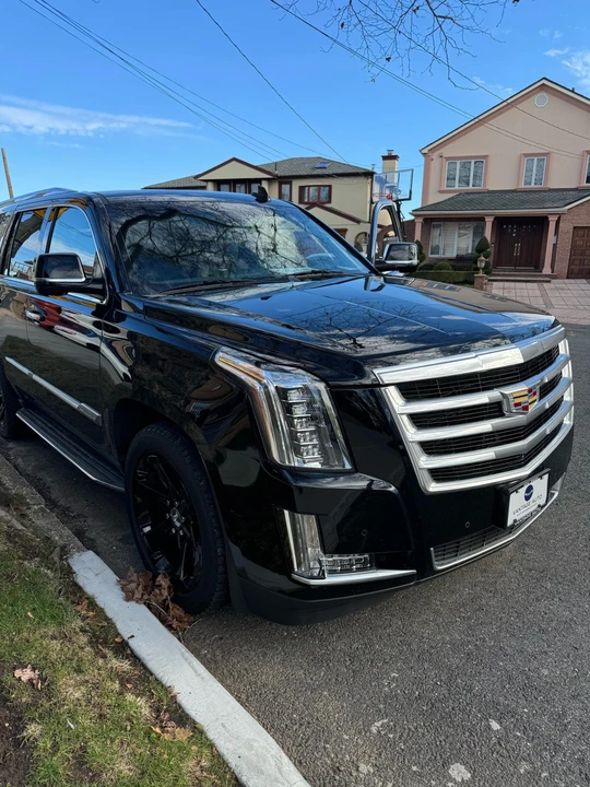 2015 Cadillac Escalade 4th Gen - Image 27 of 31