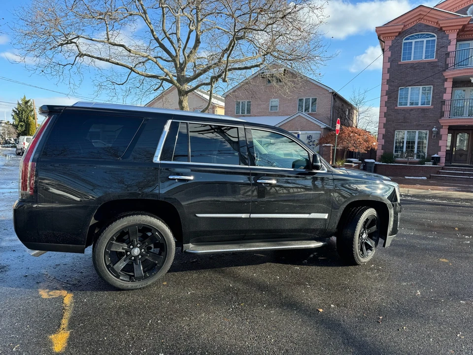 2015 Cadillac Escalade 4th Gen - Image 13 of 31