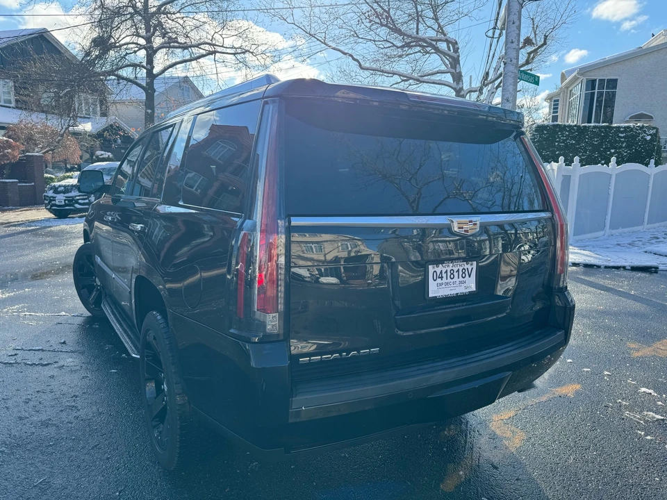 2015 Cadillac Escalade 4th Gen - Image 8 of 31