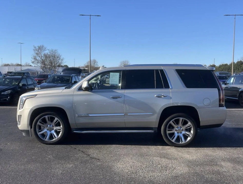 2015 Cadillac Escalade 4th Gen - Image 2 of 12