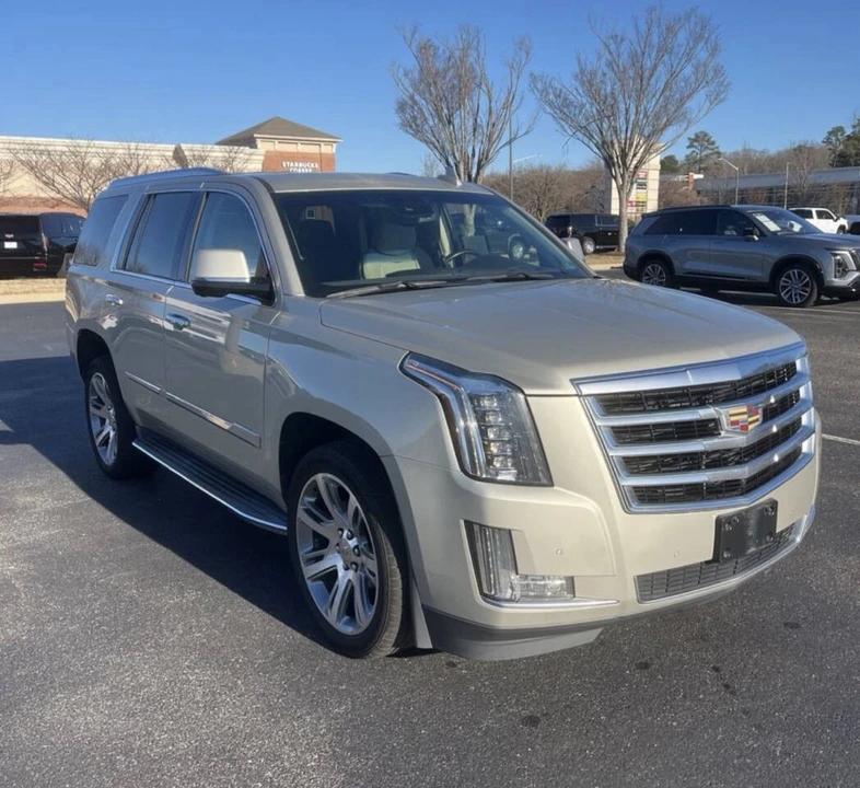 2015 Cadillac Escalade 4th Gen - Image 4 of 12