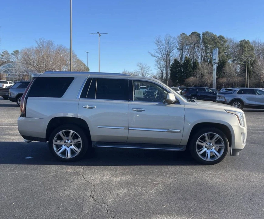 2015 Cadillac Escalade 4th Gen - Image 3 of 12