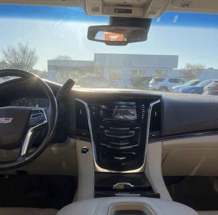 2015 Cadillac Escalade 4th Gen - Image 9 of 12