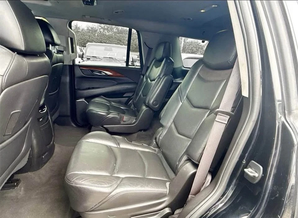 2015 Cadillac Escalade 4th Gen - Image 9 of 10