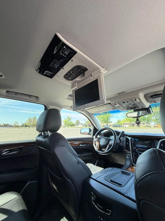 2015 Cadillac Escalade 4th Gen - Image 15 of 20