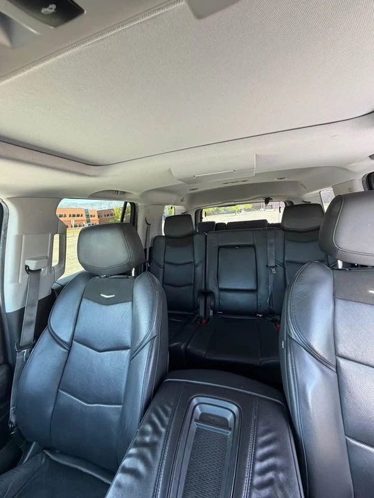 2015 Cadillac Escalade 4th Gen - Image 19 of 20