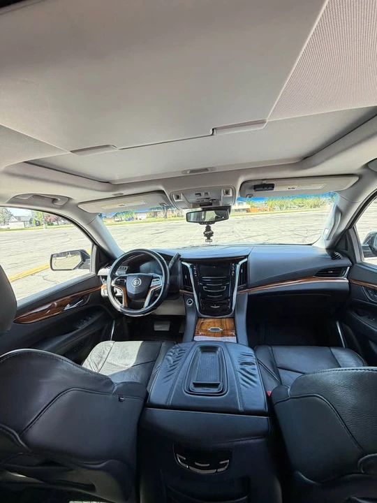2015 Cadillac Escalade 4th Gen - Image 14 of 20