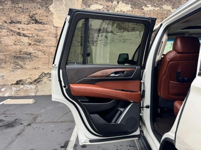 2015 Cadillac Escalade 4th Gen - Image 21 of 21