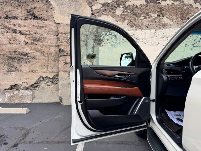 2015 Cadillac Escalade 4th Gen - Image 9 of 21