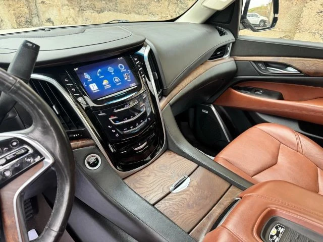 2015 Cadillac Escalade 4th Gen - Image 20 of 21