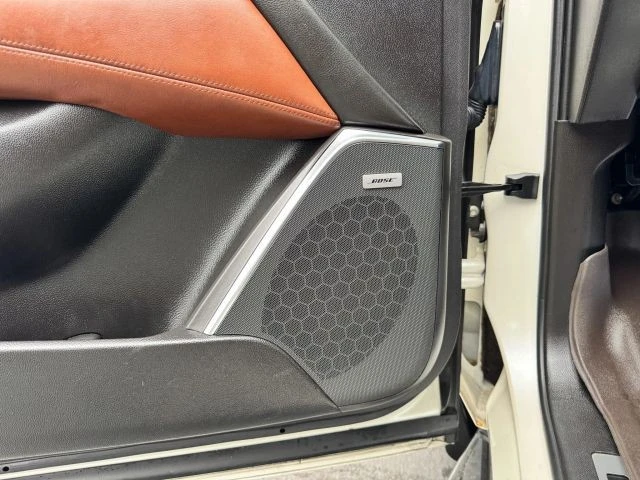 2015 Cadillac Escalade 4th Gen - Image 11 of 21