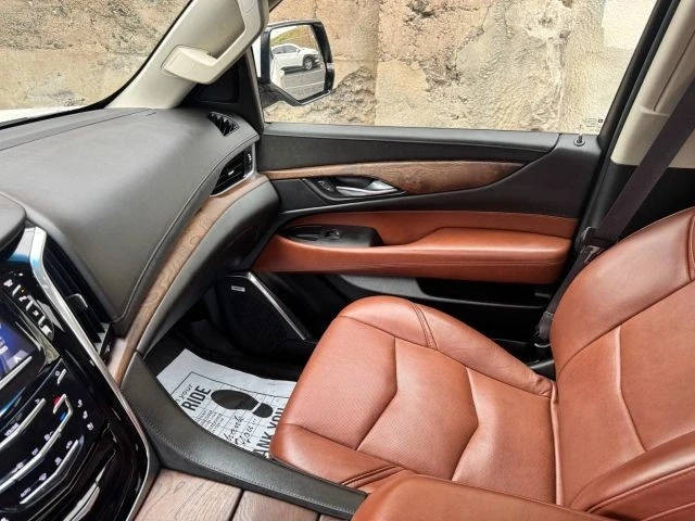 2015 Cadillac Escalade 4th Gen - Image 19 of 21