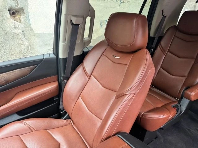 2015 Cadillac Escalade 4th Gen - Image 18 of 21