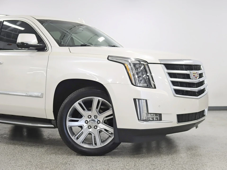 2015 Cadillac Escalade 4th Gen - Image 2 of 12