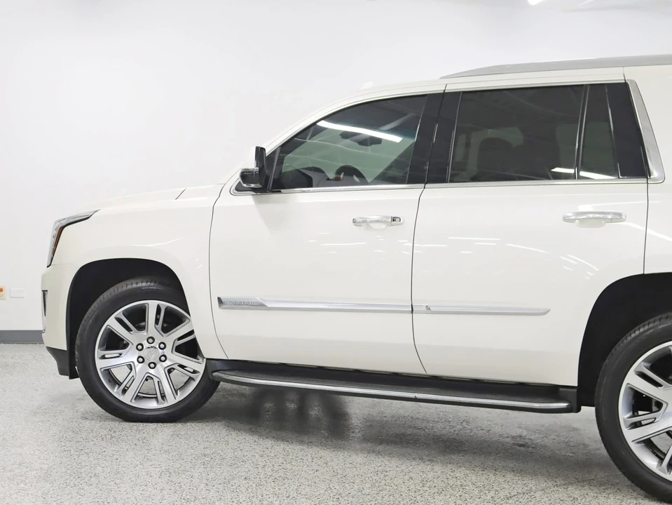 2015 Cadillac Escalade 4th Gen - Image 11 of 12