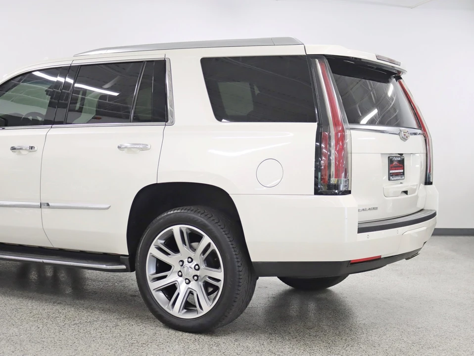 2015 Cadillac Escalade 4th Gen - Image 10 of 12