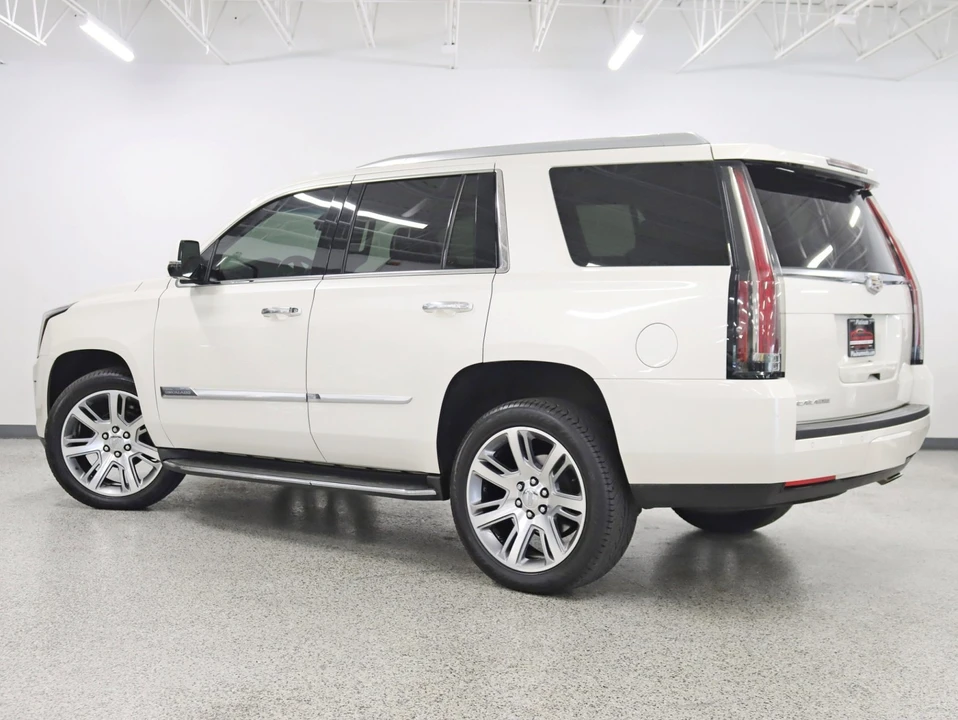2015 Cadillac Escalade 4th Gen - Image 9 of 12