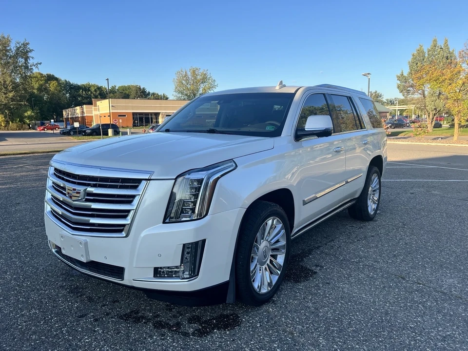 2015 Cadillac Escalade 4th Gen - Image 10 of 20
