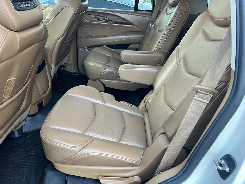 2015 Cadillac Escalade 4th Gen - Image 18 of 20