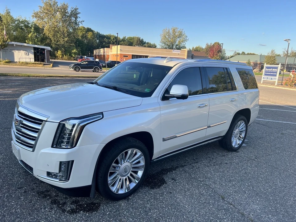 2015 Cadillac Escalade 4th Gen - Image 8 of 20