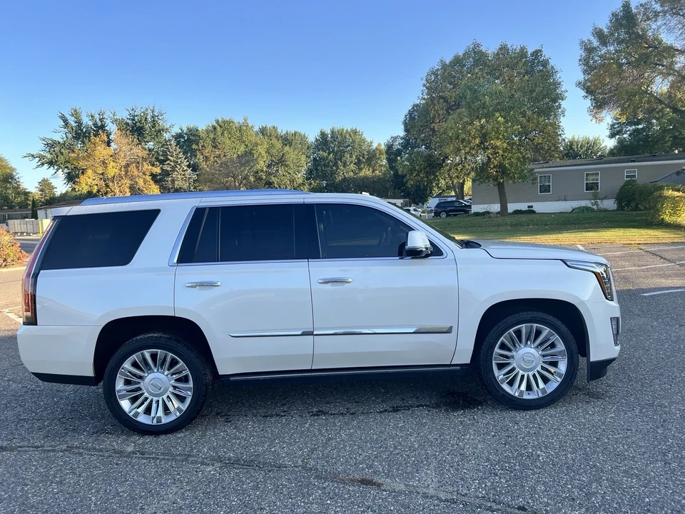 2015 Cadillac Escalade 4th Gen - Image 4 of 20