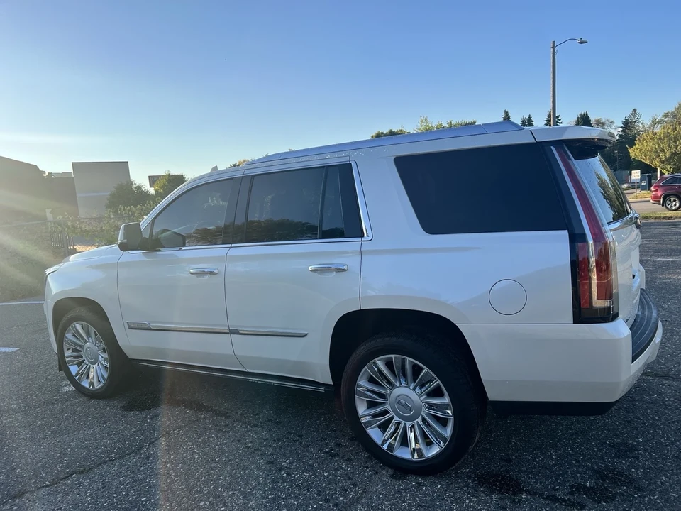 2015 Cadillac Escalade 4th Gen - Image 9 of 20