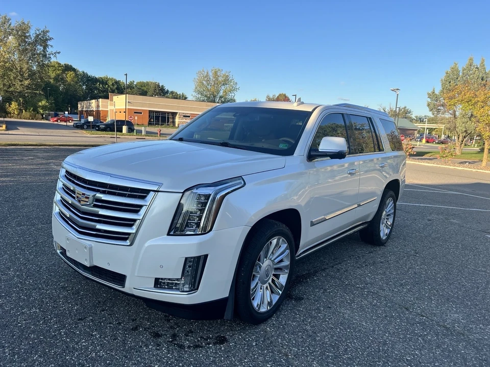 2015 Cadillac Escalade 4th Gen - Image 2 of 20