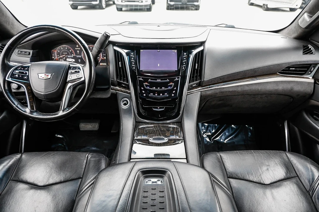 2015 Cadillac Escalade 4th Gen - Image 10 of 12