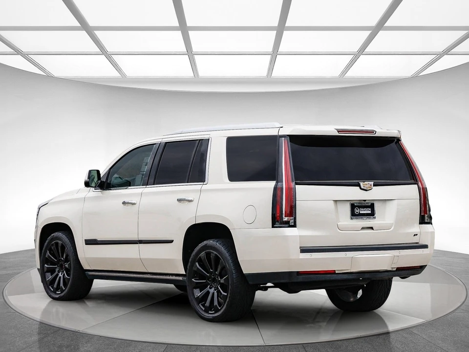2015 Cadillac Escalade 4th Gen - Image 2 of 12