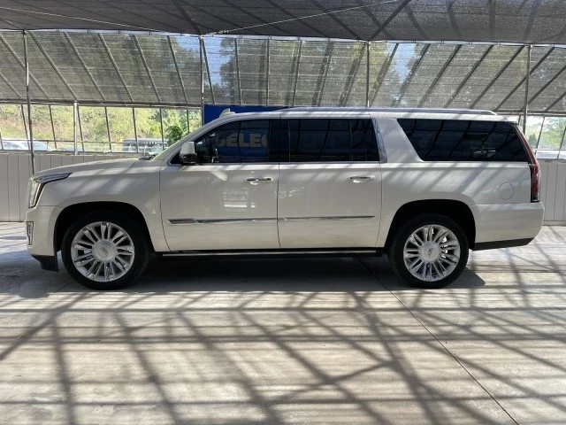 2015 Cadillac Escalade 4th Gen - Image 17 of 21