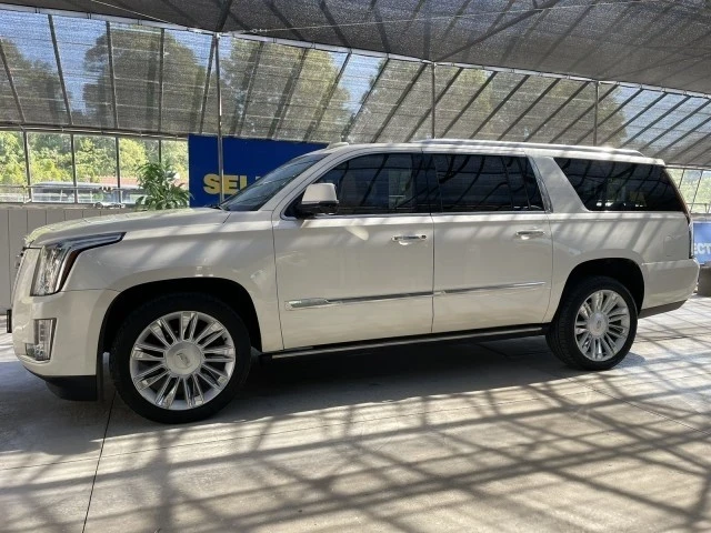 2015 Cadillac Escalade 4th Gen - Image 16 of 21