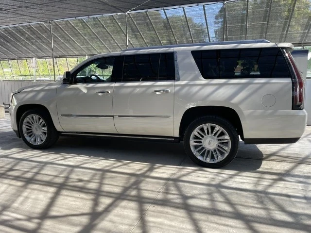 2015 Cadillac Escalade 4th Gen - Image 18 of 21