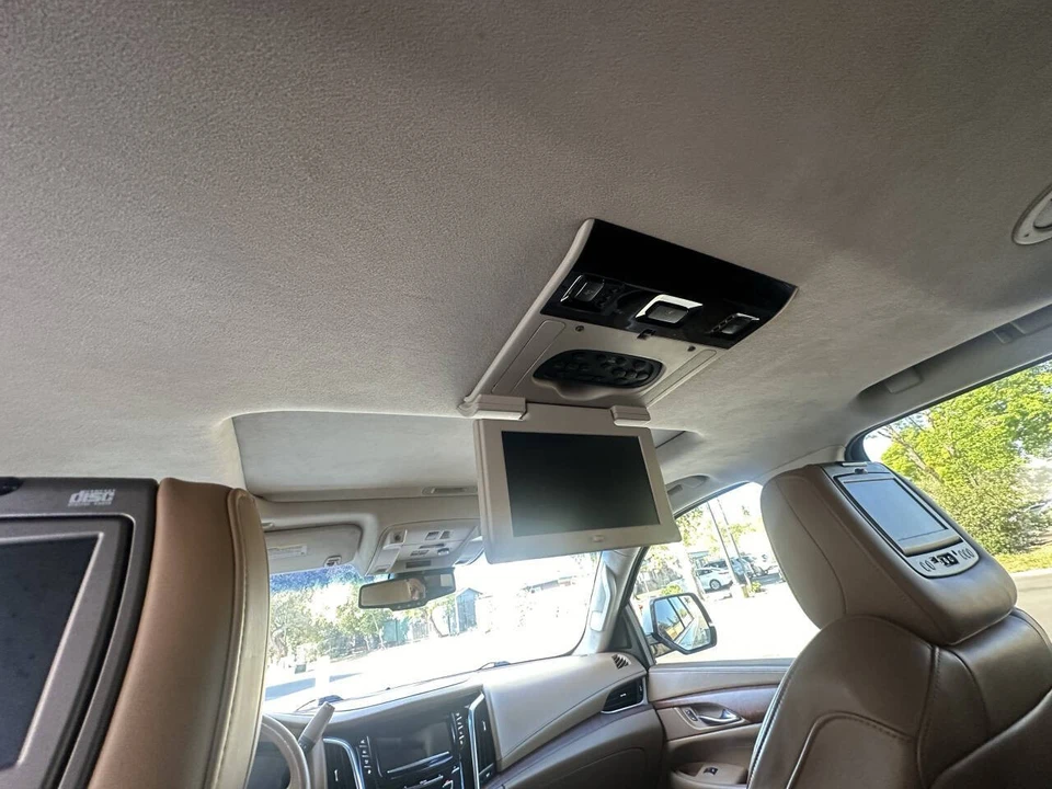 2015 Cadillac Escalade 4th Gen - Image 17 of 21