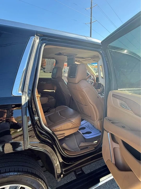 2015 Cadillac Escalade 4th Gen - Image 12 of 14