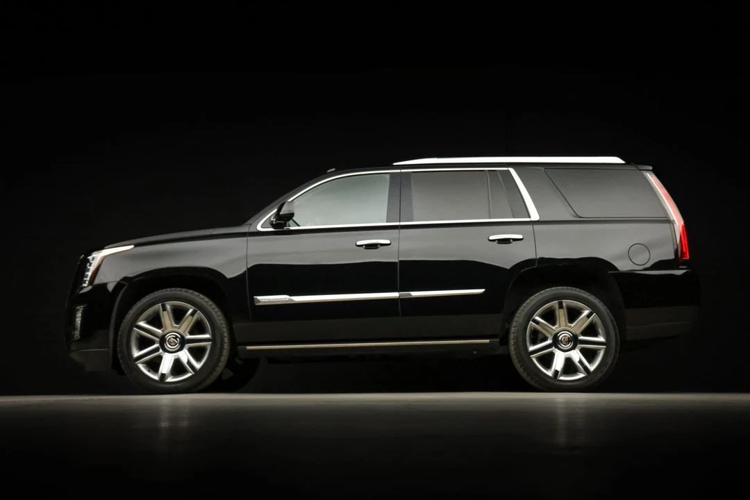 2015 Cadillac Escalade 4th Gen - Image 28 of 31