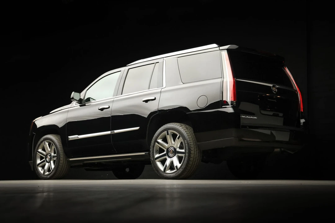 2015 Cadillac Escalade 4th Gen - Image 26 of 31