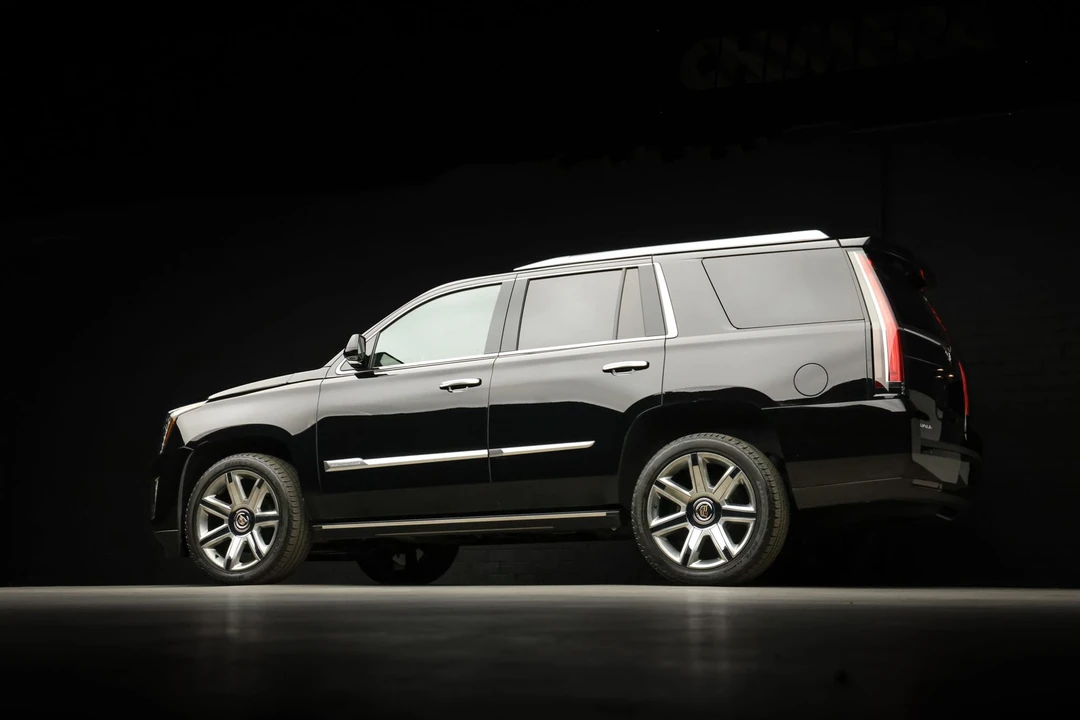2015 Cadillac Escalade 4th Gen - Image 25 of 31
